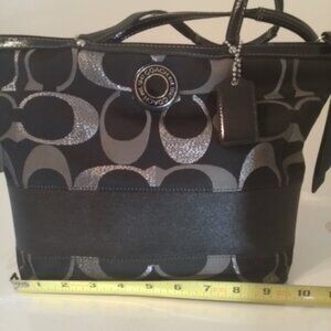 Coach medium size tote bag